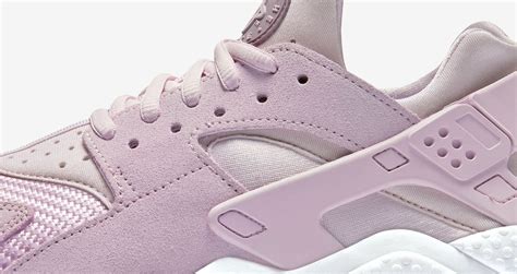 Women's Nike Air Huarache 'Bleached Lilac'. Nike SNKRS